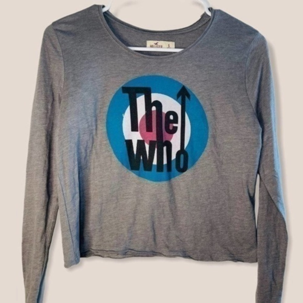Hollister Graphic Long Sleeve Top